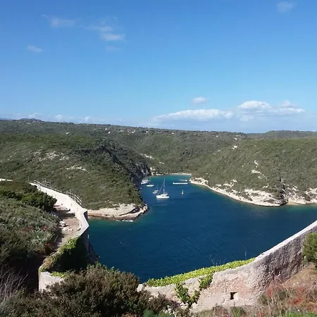 Acqua Doria Semesterbostad *