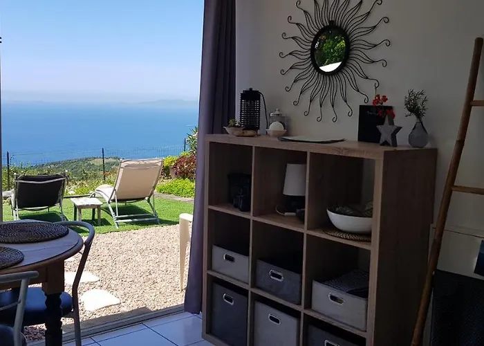 Acqua Doria Coti-Chiavari (Corsica)